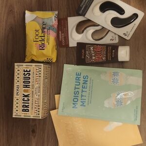 Perfectly Posh Lot ~ Spa Skin Care Bath Foot Face Mask